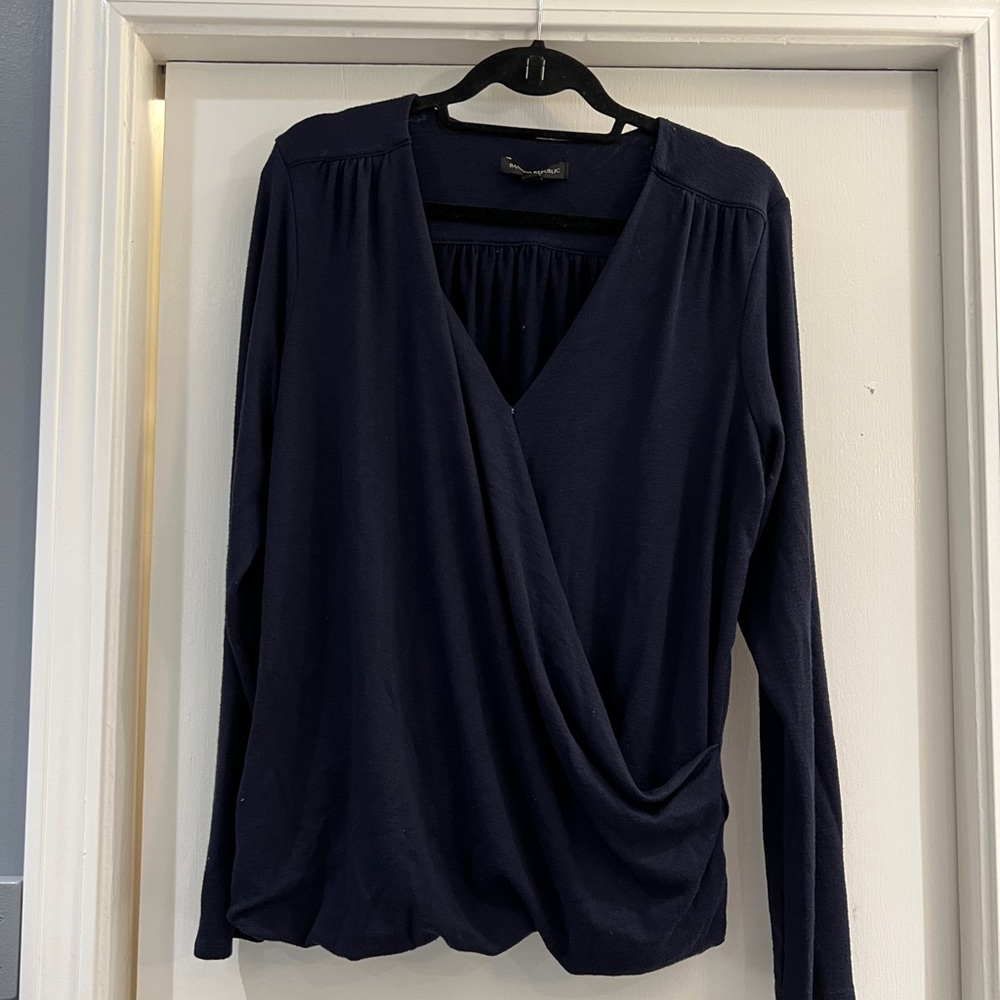 Banana Republic sweater/blouse size L